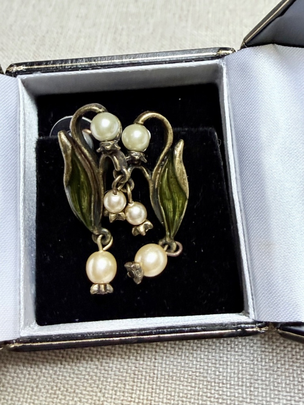 Lily of the Valley Art Nouveau Pearl Flower Wedding Earrings In Original Box - Picture 3 of 8